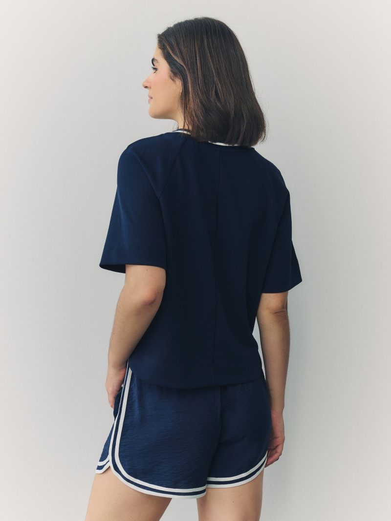 Leqinhk474546 Navy Contrast Neck Trim Crepe Boxy T-Shirt - Image 5